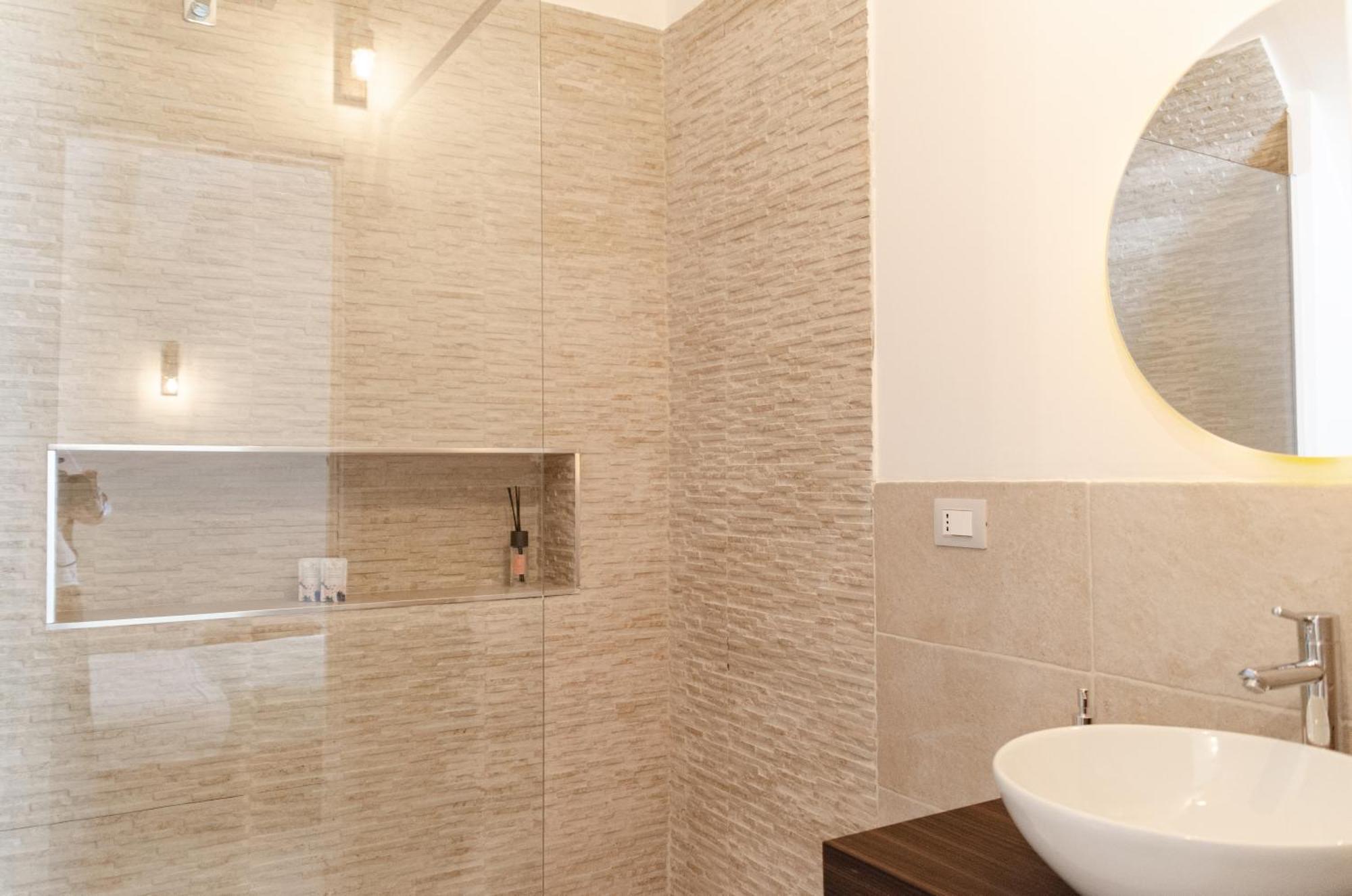 Aca Suite Luxury With Jacuzzi Adelfia Extérieur photo